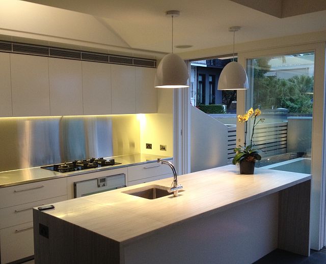 Noceto Striato Honed kitchen island, Jersey Road Woollahra.jpg