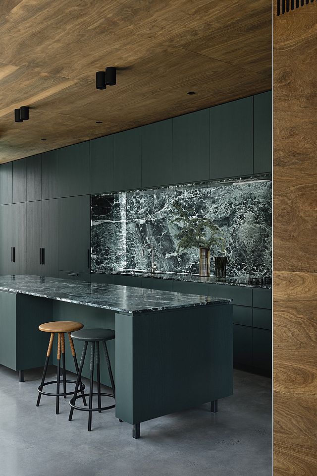 Malvern House by Lande with Predia marble kitchen benchtops and splashback. ⁠ Architecture & Interiors by Lande. Photography by Derek Swalwell⁠. Built by Standout Projects⁠. Styling by Bea+Co.jpg