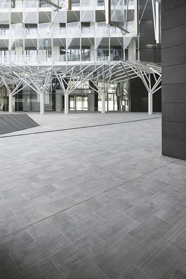 Floor and Walls in Core Shade Active in colours Cloudy and Sharp. De Castillia 23 by Urban Up, Gruppo Unipol, Milan.jpg