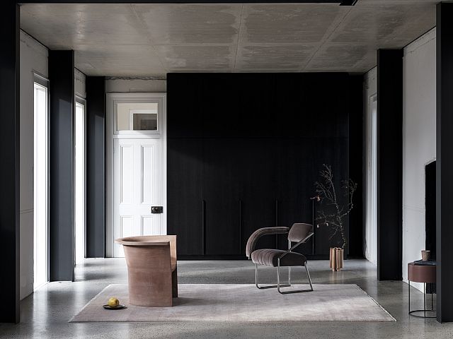 New Volumes Cove chair by Thomas Coward at The Estate by Luke Moloney Architecture. Photography by Tom Ferguson. Styling by Claire Delmar.jpg