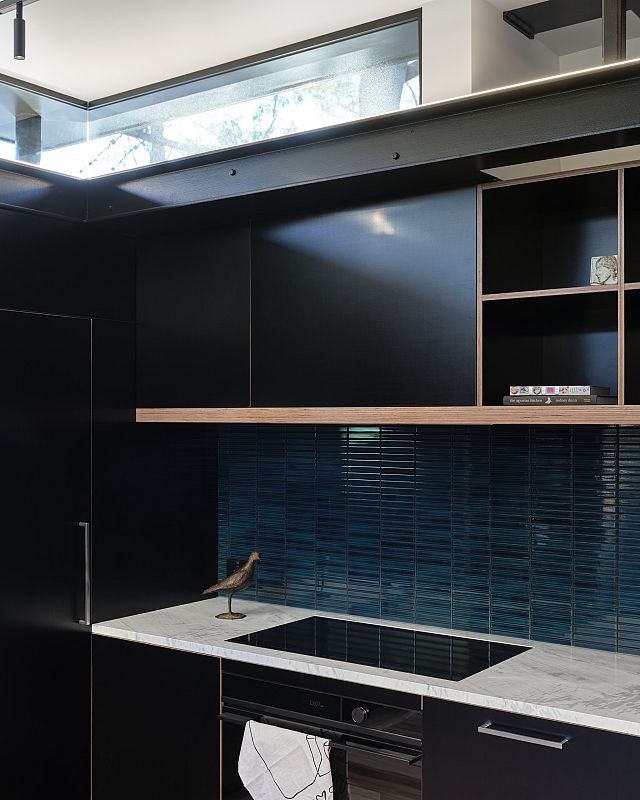 Inax Biyusai splashback with Elba benchtop. By MCK Architects. Build by Emerath Builders.jpg