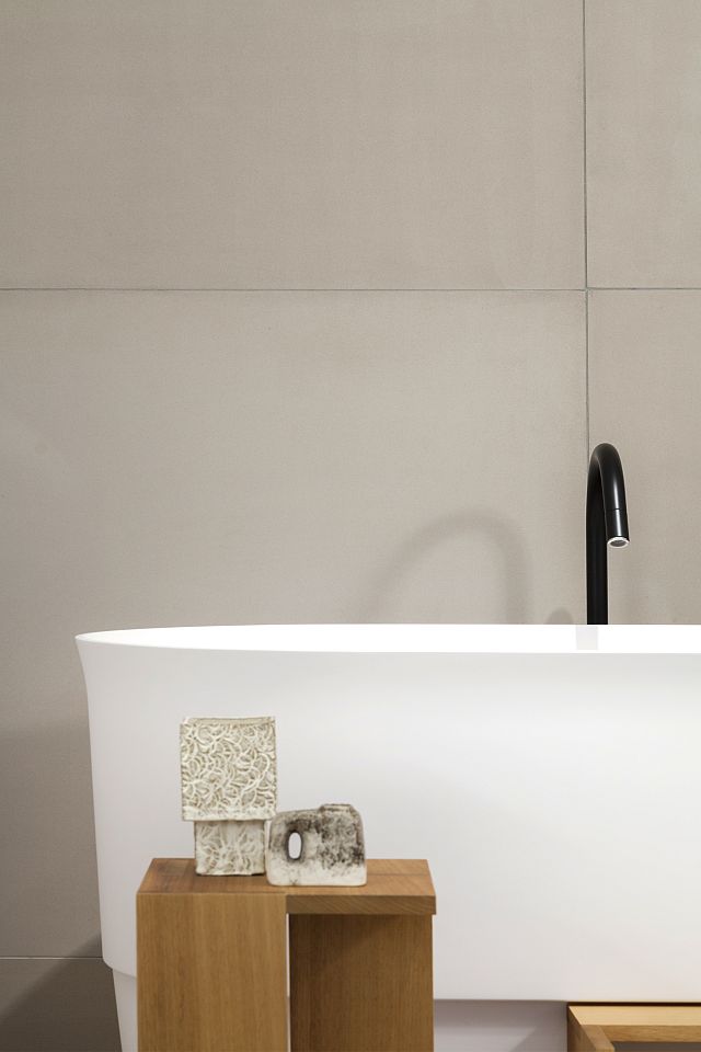 Agape Immersion freestanding bath by Neri & Hu.jpg