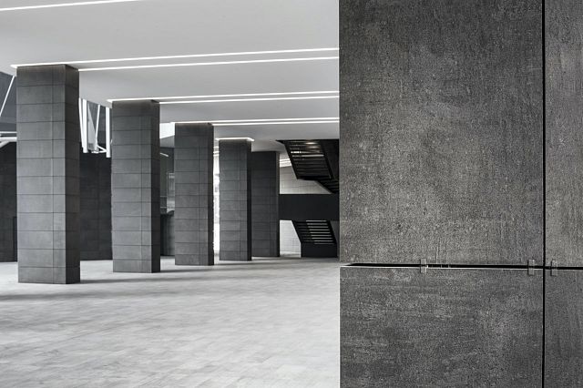 Floor and Walls in Core Shade Active in colours Cloudy and Sharp. De Castillia 23 by Urban Up, Gruppo Unipol, Milan.jpg