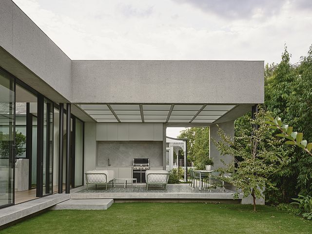 Elba Fairfield Courtyard House Taylor Knights, Derek Swalwell.jpg