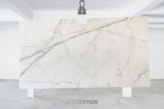 Artedomus Statuario Honed Block 523.jpg