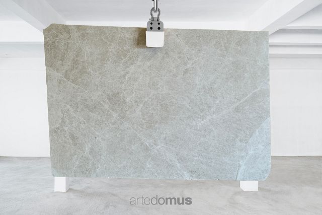 Crema Perla Honed 101.jpg