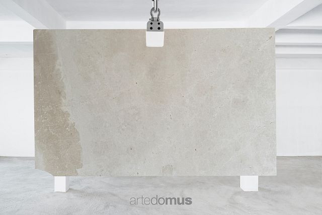 Crema Perla Honed ML8.jpg